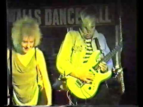 Kingfishers Catch Fire, live at Dingwalls Dance Hall, Camden Town, London, 1 March 1988