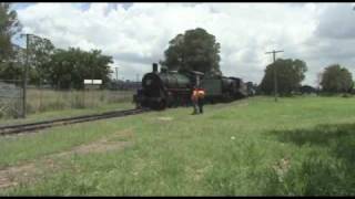 preview picture of video 'BB18 ¼  1079 and AC16 221A - Ipswich Railway Workshops - 9.12.2008'