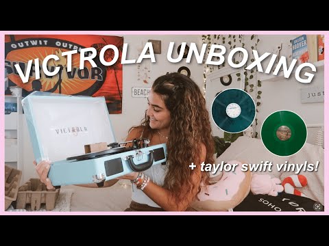 Victrola Record Player Unboxing + My First Vinyl's! (Taylor Swift Evermore & Midnights)