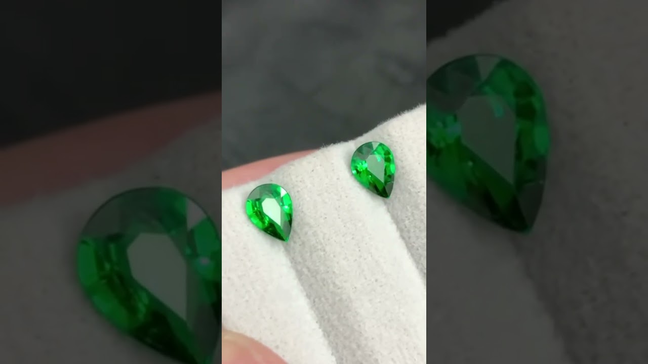 Tsavorite (Pear Shape Pair)⚖️ Total Weight: 1.30 CT🗜️ Measurements: 6.69 x 4.93 x 3.15 MM