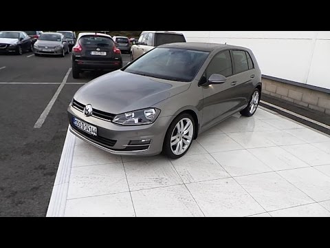 151D14144 - 2015 Volkswagen Golf Highline 1.6 Sports Pack  Sundoof 29,750