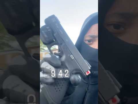 Bloodhound lil speedy in strikers on the block #chicago #switch #bloodhound #srt #hemi