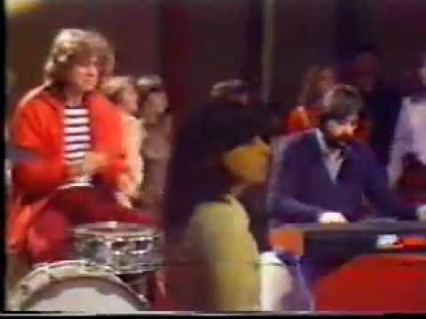 JOSIP BOCEK VLADIMIR FURDUJ i BOJAN HRELJAC sa SLOBODANOM MARKOVICEM sviraju deci