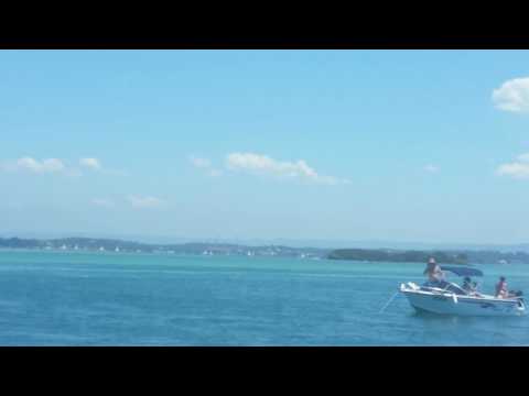 Matt Hall stunt pilots plane lands at Lake Macquaries water. Follow me folks  Fb #WeAreAllTeachers ©