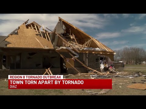 Families recovering after EF-4 tornado tears through town