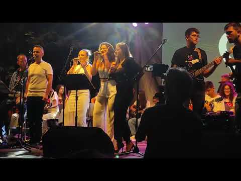 Slavica Angelova & Ana Cambuleva & Teodora Sretenovik - Edna Roza Sina (Live)
