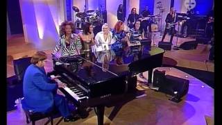 Spice Girls &amp; Elton John Dont Go Breaking My Heart Live (HD)