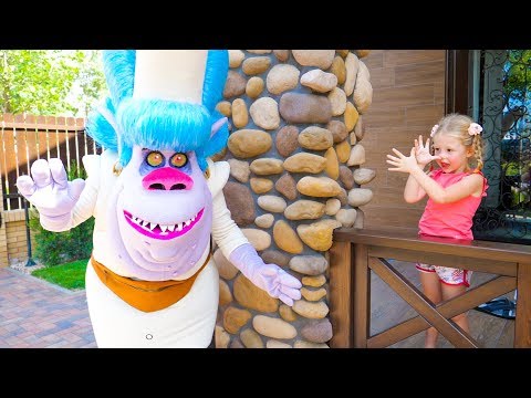 Настя и волшебная страна тролей / Nastya pretend play in the magic country of trolls