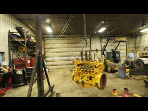 John Deere 6.8 Liter Engine disassembly