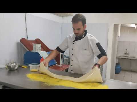 pan marsellés desde adentro de la panadería