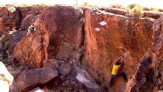 Video thumbnail de Rene, V5. Happy Boulders