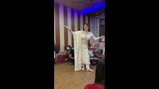 Download lagu Madam Devi mp3