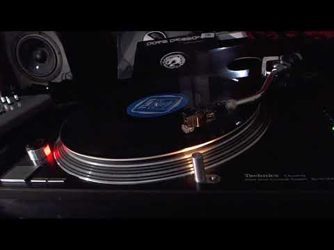 Dee3Dee - Krayzee (Vinyl)