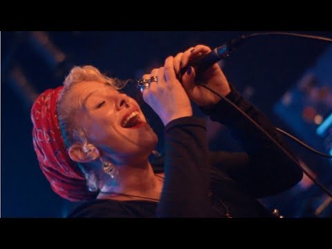 Remix Back to Black  - Bianca Ciocca - Live in Berlin
