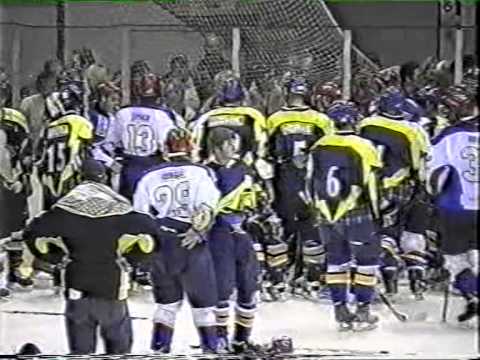 Edinburgh Capitals vs Fife Flyers Bench Clearing Brawl - BNL fight 26-12-04