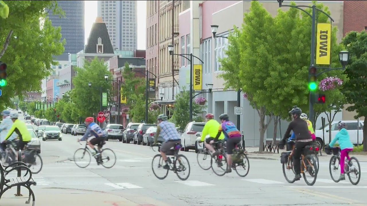 Downtown ride honors nearly 400 Iowa cyclists injured, killed in last year