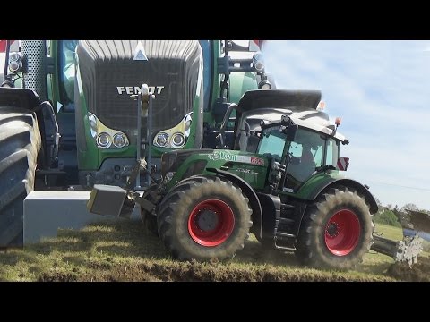 Fendt 936 Vario - Ploughing 2016