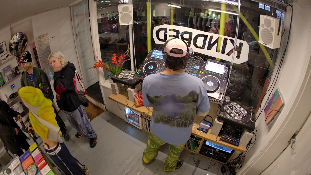 Mun Sing - Kindred Radio