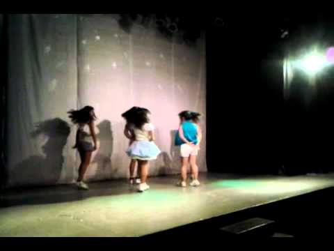 K-Style dance hello venus