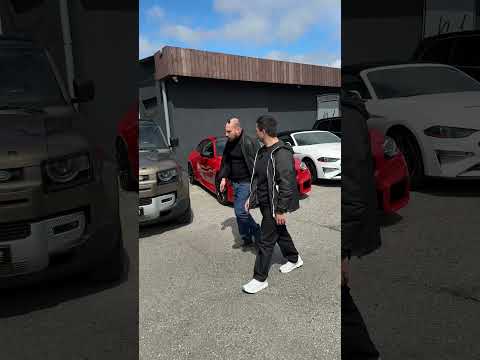 Уличный авто эксперт