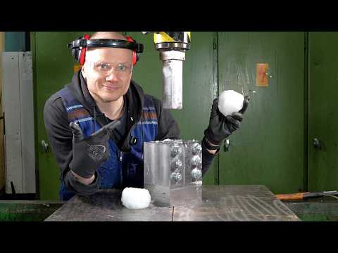 Crushing Snow Into Solid Ice With a Hydraulic Press