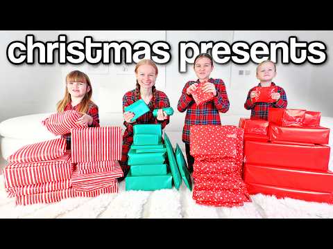 CHRISTMAS MORNING OPENING PRESENTS *special surprise* | Family Fizz