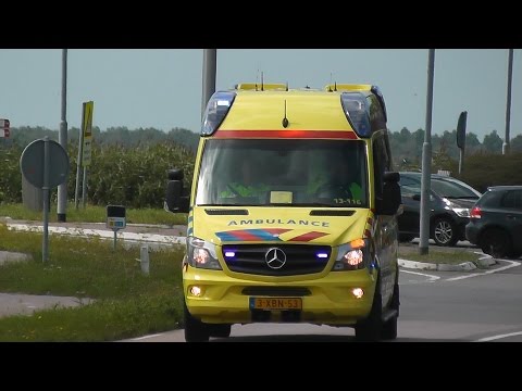 A1 [Nieuwe Ambulance] 13-116 13-343 Voertuig te water [Personenauto] Zeddeweg/Wagenweg Volendam