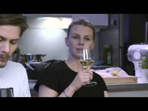 download lagu mp3 mp4 Hanna Gullichsen, download lagu Hanna Gullichsen gratis, unduh video klip Hanna Gullichsen