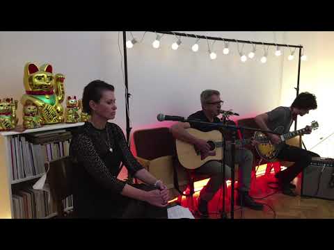 Adrian T. Bell a Bianca Bellová - MÍSTO PRO PĚT online bytový koncert a čtení