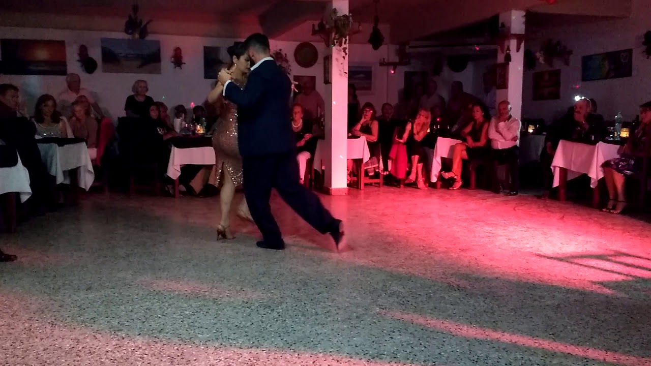 Gabriela Gallese y Alejandro Lazzaro bailan: "Oigo tu voz" (Tanturi-Campos)