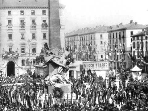 Il feroce monarchico Bava