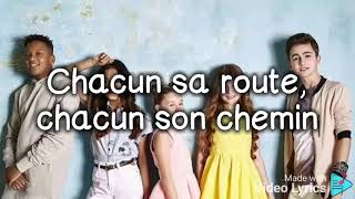 Chancun sa route.- Kids United  feat. Vitaa (Paroles/Lyrics)
