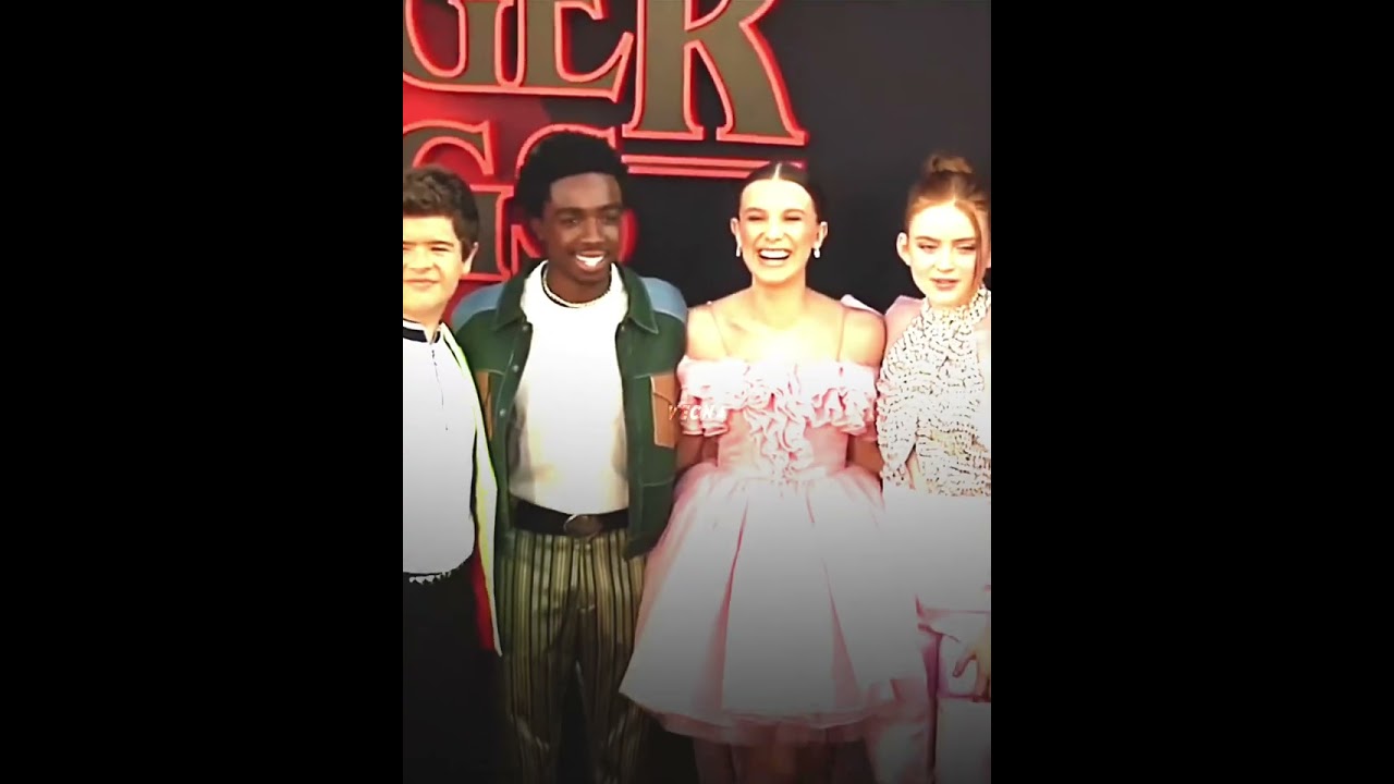 she saved millie ☠️ #milliebobbybrown #sadiesink #strangerthingsedit #strangerthings