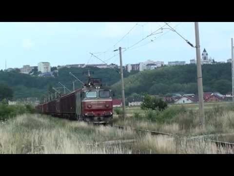 Tren de marfa CFR Marfa iese din Suceava Vest cu ED37 si 37 vagoane - 14.07.2015