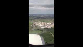preview picture of video 'Klm Boeing 737-800 from Amsterdam landing at Milan Linate'