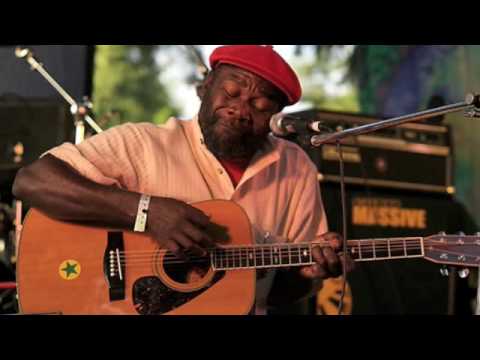 Clinton Fearon - Sleepin' Lion