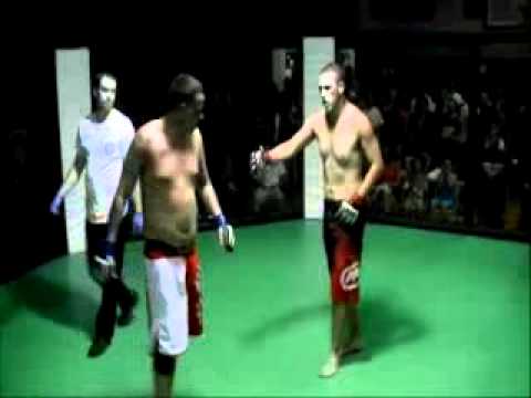 Damien Smith vs Paul Brown