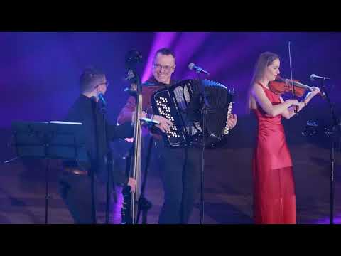 Leć Pastorałko - KARCZMARZE | LIVE | - 01 Skrzypi wóz