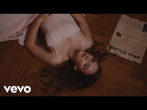 Julia Meladin - Melancholie (Offizielles Video)