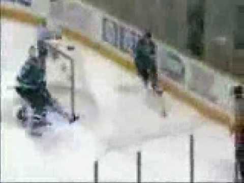 Patrick Marleau Goal va. Vancouver Canucks