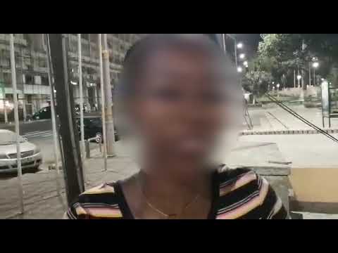 Reportage. Les jeunes femmes et les servantes