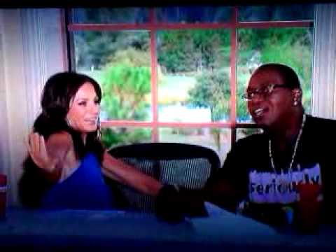 Guy Splitting Pants on American Idol Season 9 Orlando