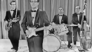 Buddy Holly &amp; The Crickets - &quot;Peggy Sue&quot; in stereo!