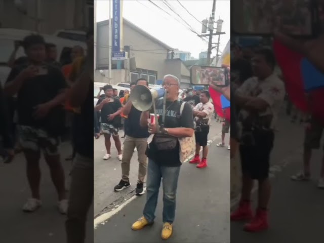 Duterte loyalists draw the line at Sara as ‘Marcos resign’ rings out in Mendiola