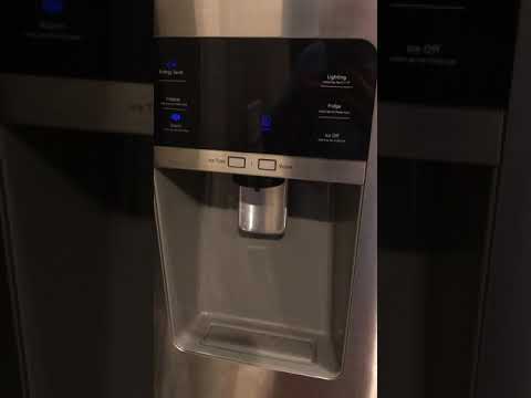 33 E Samsung Refrigerator