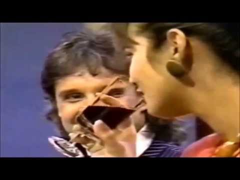 Videoclip de Símbolo Sexual (Simbolo Sexual) (Album Version) — Roberto Carlos