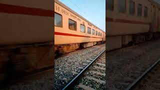 Download lagu Purulia - Howrah Rupasi Bangla superfast express crossing Bankura ( 75 km/h) 🔥😱...#indianrailway mp3