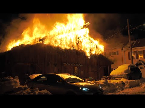 PRE-ARRIVAL: Fully involved structure fire in Whitehall, Pennsylvania
