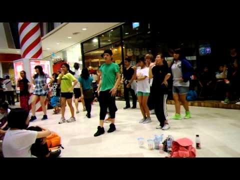 120817 KPOP Dance Off Vol 25 - Hyuna: Bubble Pop