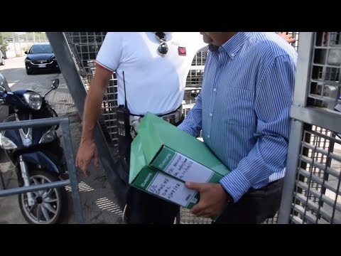 Bari, al San Nicola negato l'accesso ai consiglieri comunali: all'interno ci sono i finanzieri